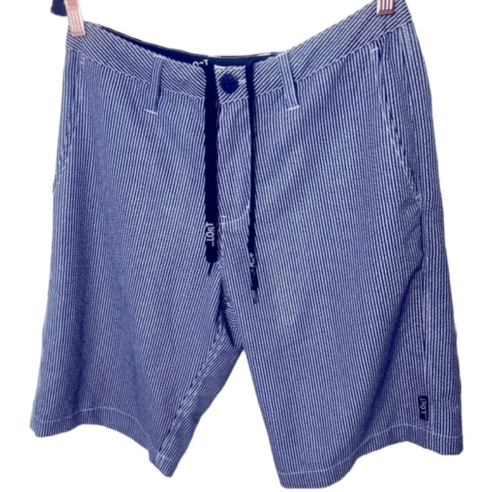 Lost brand swim trunks size 30 in excellent like new condition zipper pocket